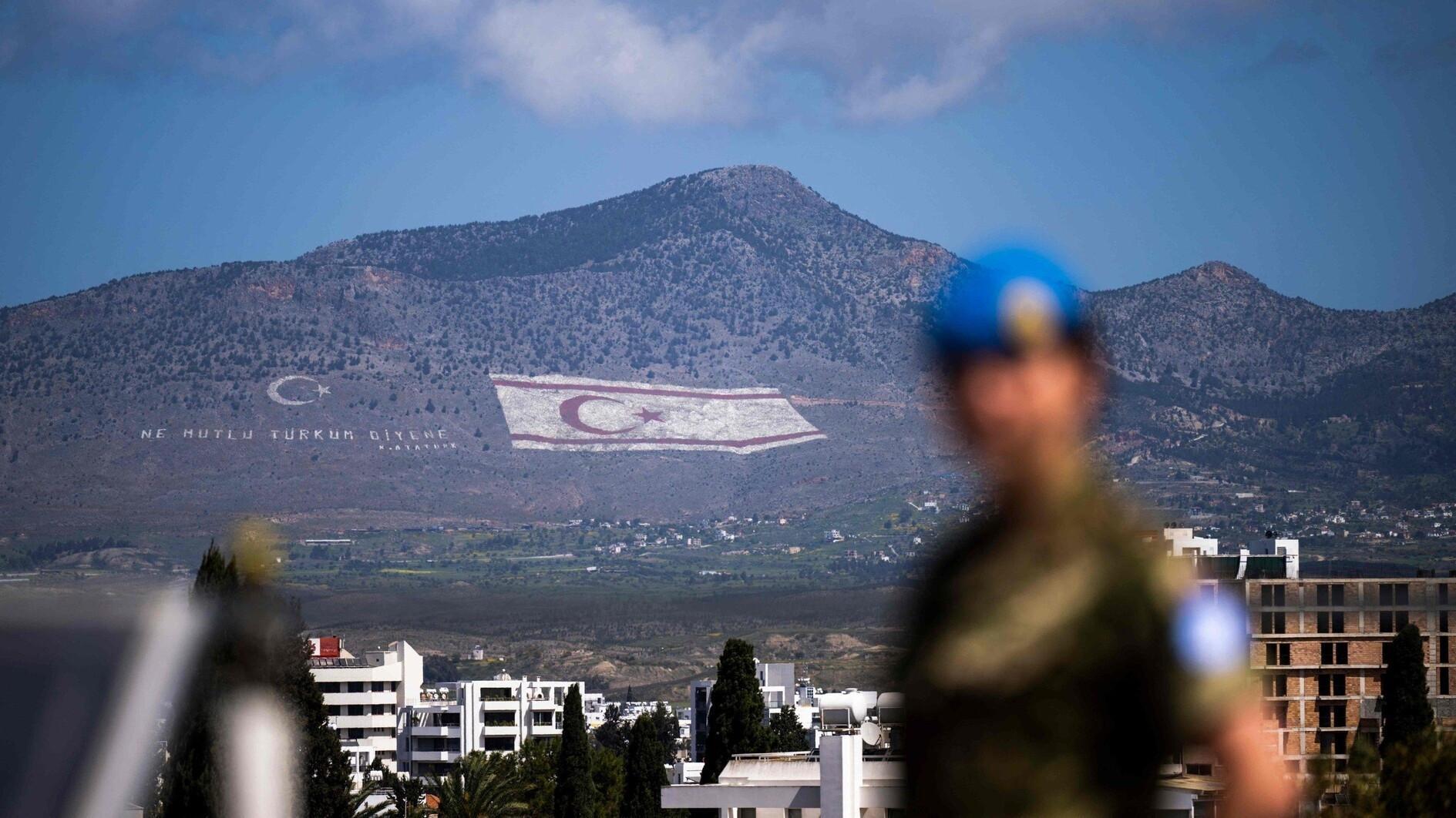 Turkish Cyprus to join expanded talks in New York, Tatar confirms - Türkiye  News